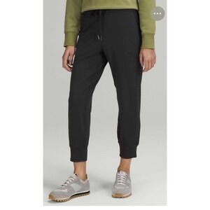 NWT Lululemon Athletica Black Ready to Rulu Jogger Crop Women's Size 4 LW6BPVS